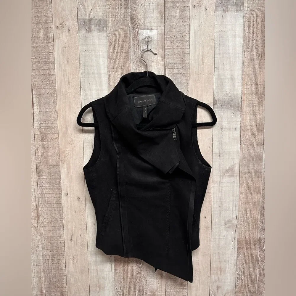 BCBGMAXAZRIA black suede vest